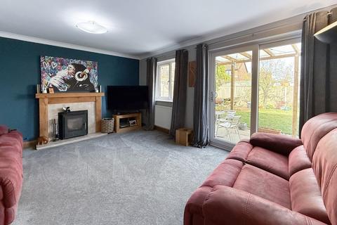 4 bedroom detached house for sale, Fairbairn Avenue, Ipswich IP5