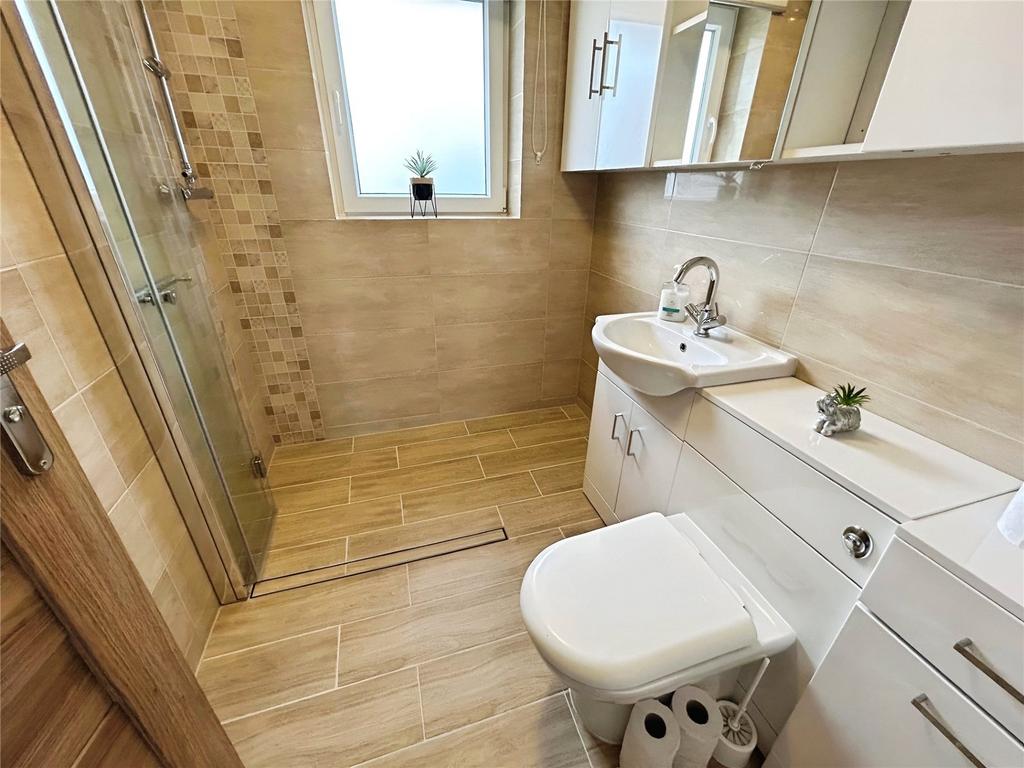 Modern Wet Room W/C