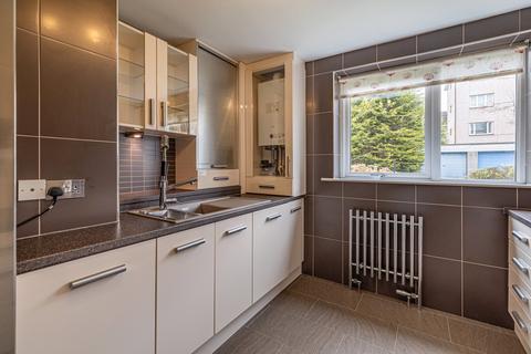 16b, Castleton Court Castleton Drive, Newton Mearns, Glasgow, G77 5JU