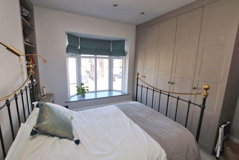 Bed 1 photo 2