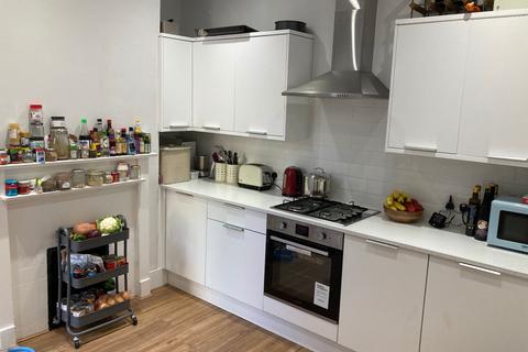 4 bedroom terraced house to rent, Preston Road, London E11