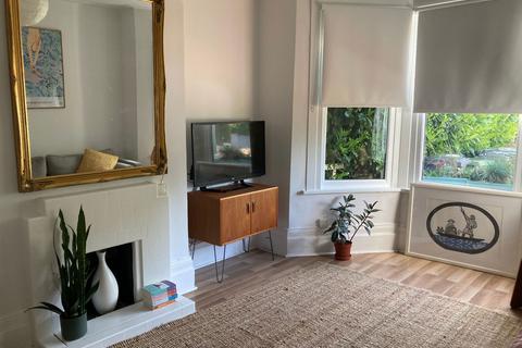 4 bedroom terraced house to rent, Preston Road, London E11
