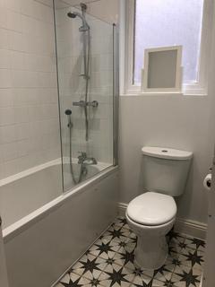 4 bedroom terraced house to rent, Preston Road, London E11