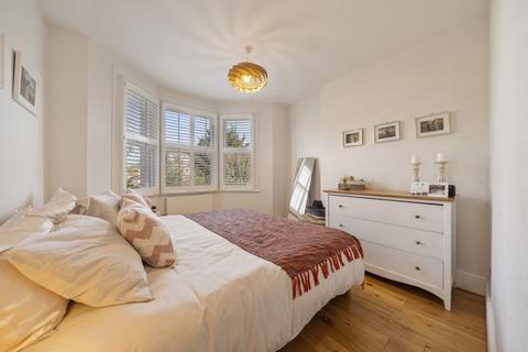 2 bedroom apartment for sale, Kings Road, Willesden, London NW10