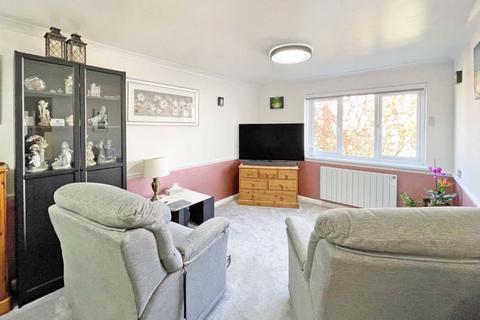 2 bedroom retirement property for sale, Kings Gardens, Honiton EX14