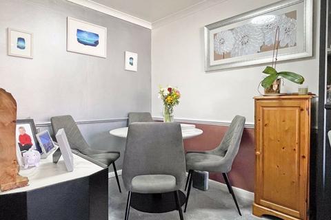 2 bedroom retirement property for sale, Kings Gardens, Honiton EX14