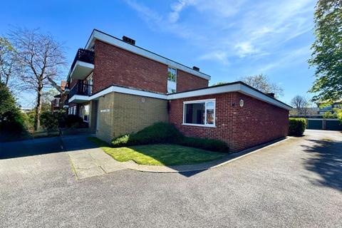 2 bedroom apartment for sale, Oaklands Road, Bromley