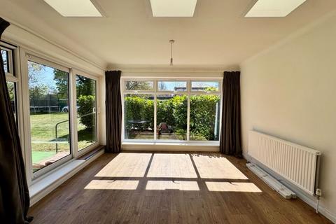 2 bedroom apartment for sale, Oaklands Road, Bromley