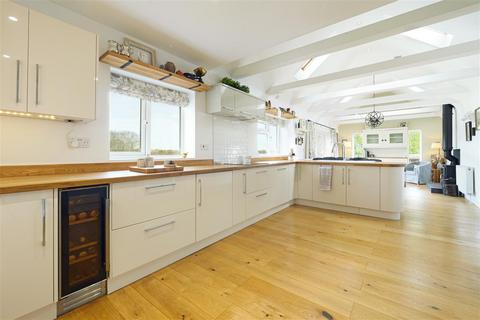 St Ives New Road, Eythorne, Dover, CT15 4DF