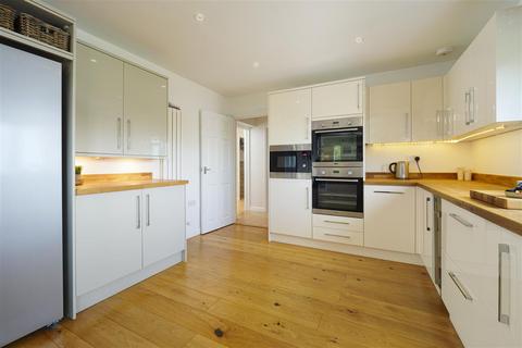 St Ives New Road, Eythorne, Dover, CT15 4DF