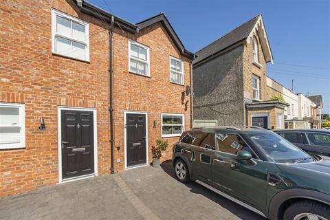 52a Clewer Hill Road, Windsor, SL4 4BW