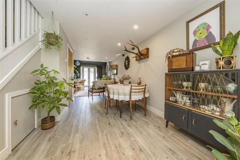 52a Clewer Hill Road, Windsor, SL4 4BW