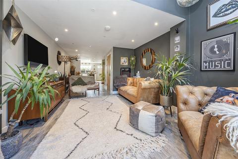 52a Clewer Hill Road, Windsor, SL4 4BW