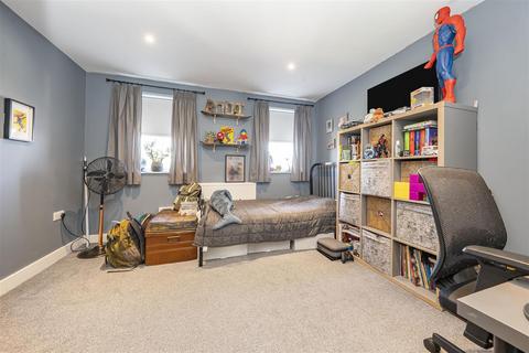 52a Clewer Hill Road, Windsor, SL4 4BW