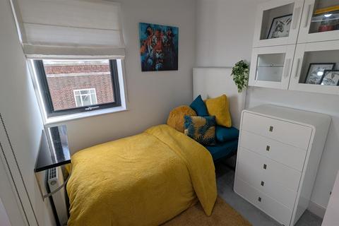 4 bedroom townhouse to rent, Portland Road, Southsea