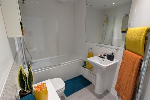 4 bedroom townhouse to rent, Portland Road, Southsea