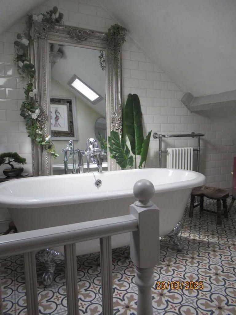 En-Suite bathroom