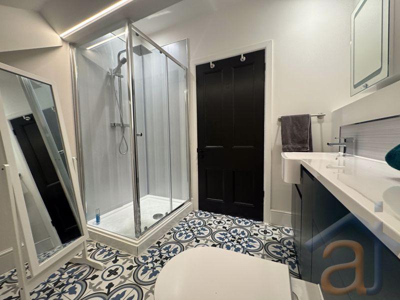 Ensuite