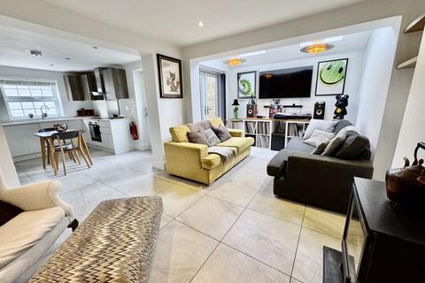 3 bedroom semi-detached house for sale, Sedgmoor Lane, Flackwell Heath HP10