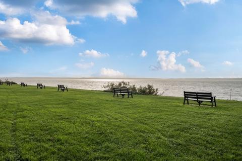 2 bedroom ground floor flat for sale, Seaview Court, Lee-On-The-Solent, PO13