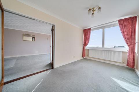 2 bedroom ground floor flat for sale, Seaview Court, Lee-On-The-Solent, PO13