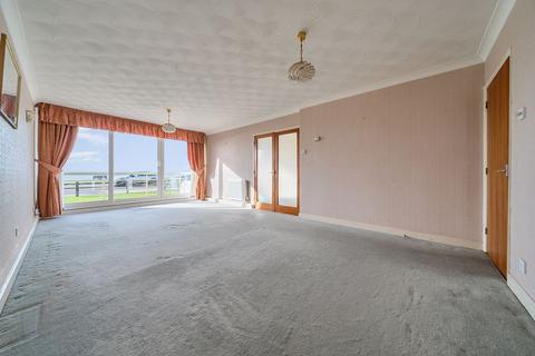 2 bedroom ground floor flat for sale, Seaview Court, Lee-On-The-Solent, PO13