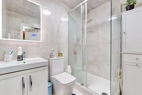 33 Reid Close, Hayes, UB3 2DD