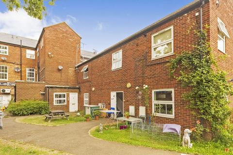 1 bedroom flat to rent, Duncombe Street, Bletchley, MK2 2LY