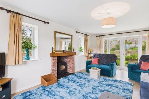 1 Allesborough Drive, Pershore, WR10 1JH
