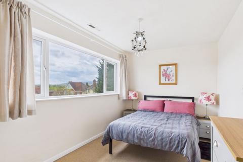 1 Allesborough Drive, Pershore, WR10 1JH