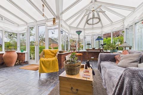 5 The Spinney, Muxton, Telford, TF2 8RZ