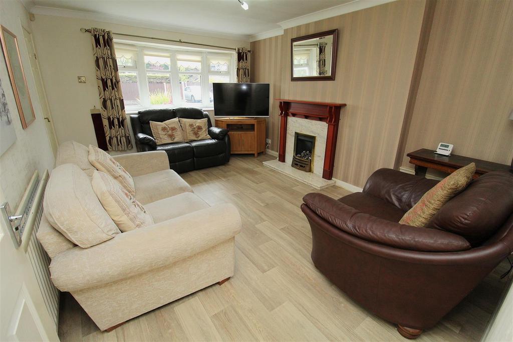 Living Room1.JPG