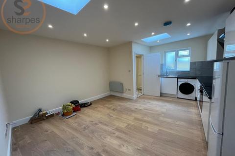 undefined, Lillium Mews, Wimbledon
