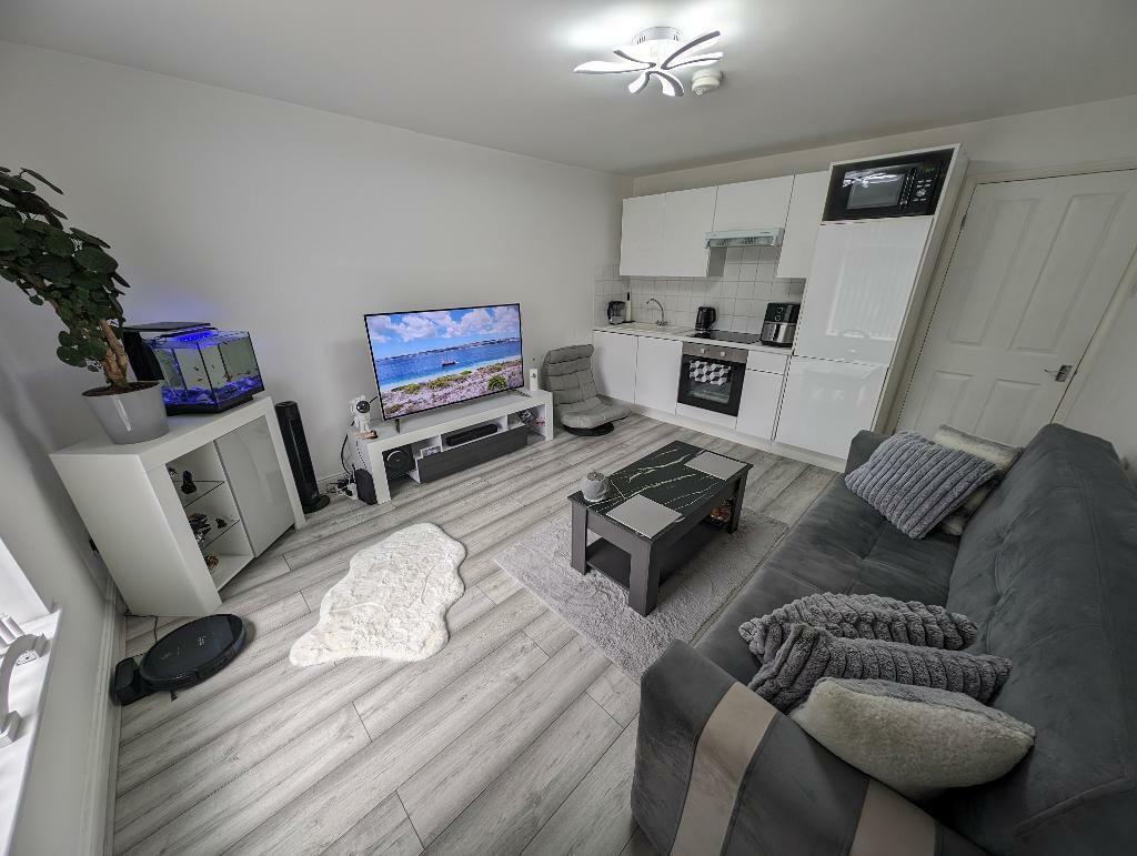 Lounge/ Kitchen/ Diner