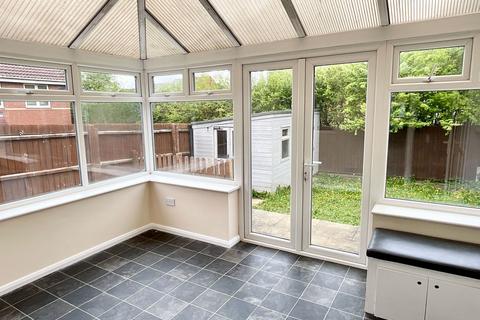 3 bedroom end of terrace house to rent, Shelland Close, Market Harborough LE16