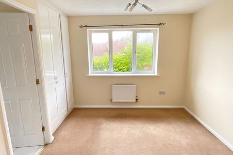 3 bedroom end of terrace house to rent, Shelland Close, Market Harborough LE16