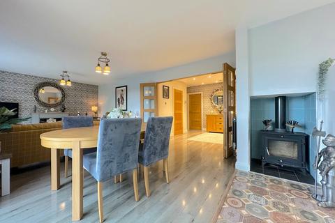 25 Bird End, West Bromwich, B71 3EA