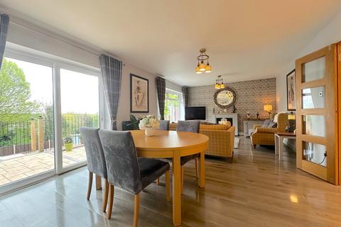 25 Bird End, West Bromwich, B71 3EA