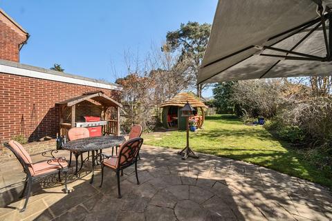 4 bedroom detached house for sale, Kenilworth Road, Fleet, Hampshire