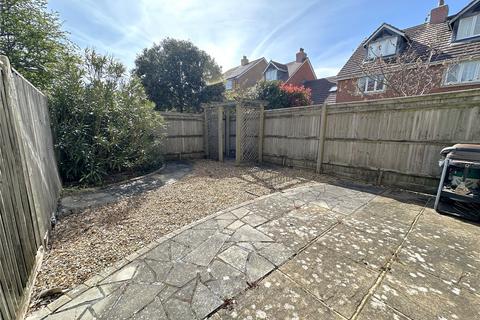 3 bedroom end of terrace house for sale, Silver Strand West, Eastbourne, East Sussex