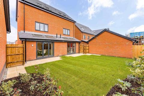 4 bedroom end of terrace house for sale, Plot 99, The Walnut End Terrace at The Green, Dog Kennel Lane, Shirley B90