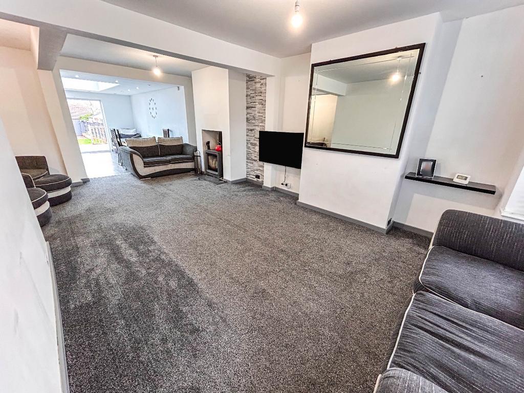 Open Plan Living/Dining/Kitchen