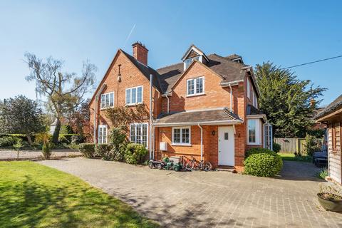 5 bedroom detached house for sale, Orchard Road, Reading RG10