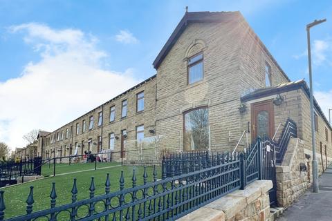 20 bedroom terraced house for sale, Bradford Road, West Yorkshire WF17
