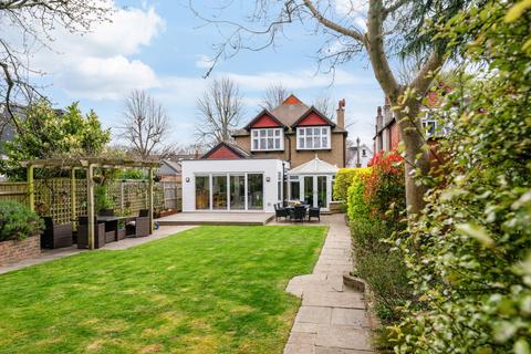 33 The Crescent, Belmont, Sutton, SM2 6BP