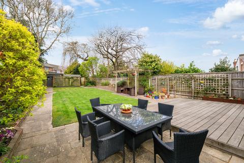 33 The Crescent, Belmont, Sutton, SM2 6BP