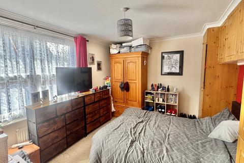 30 Gladstone Road, Folkestone, CT19 5NQ