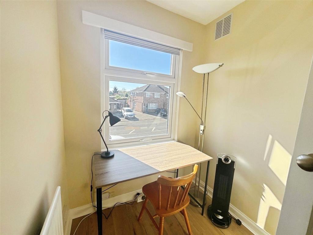 Bedroom  No. 17