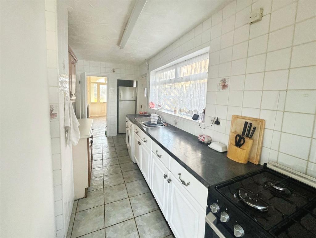 Kitchen No. 04