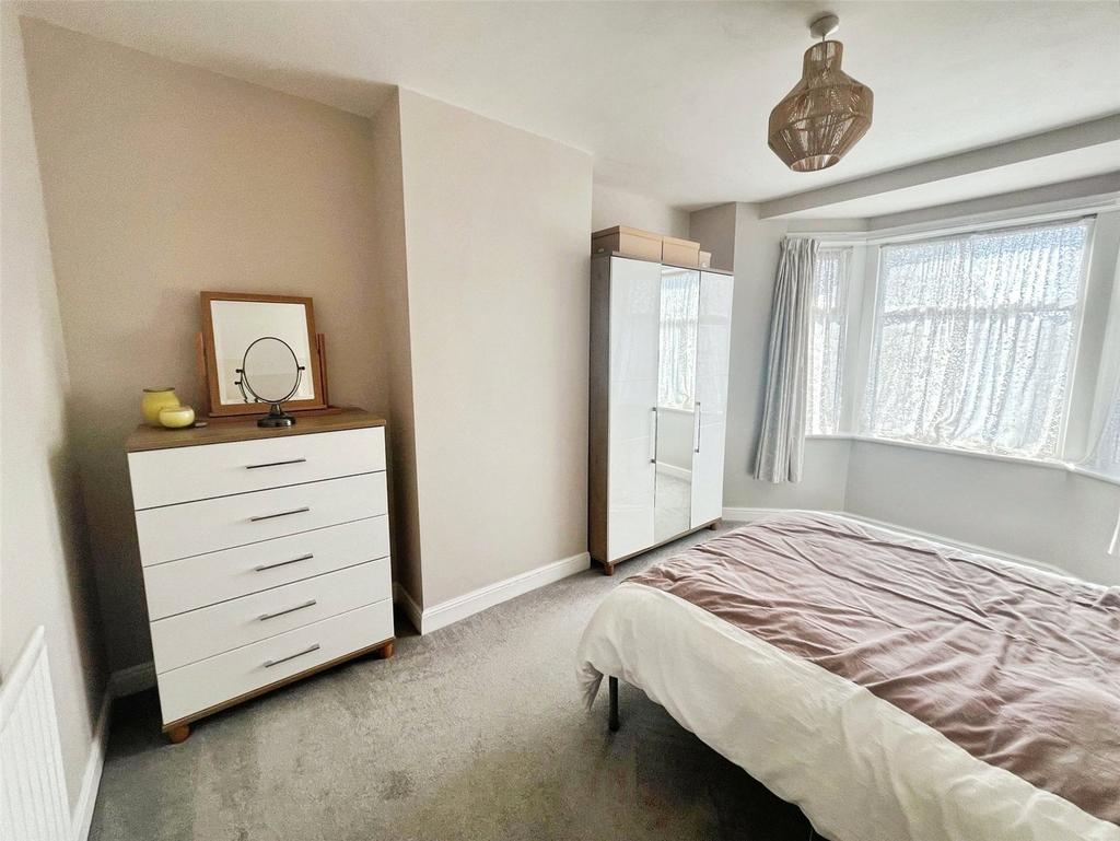 Bedroom  10